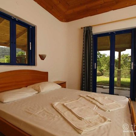 Orange Apartments Василики Екстериор снимка