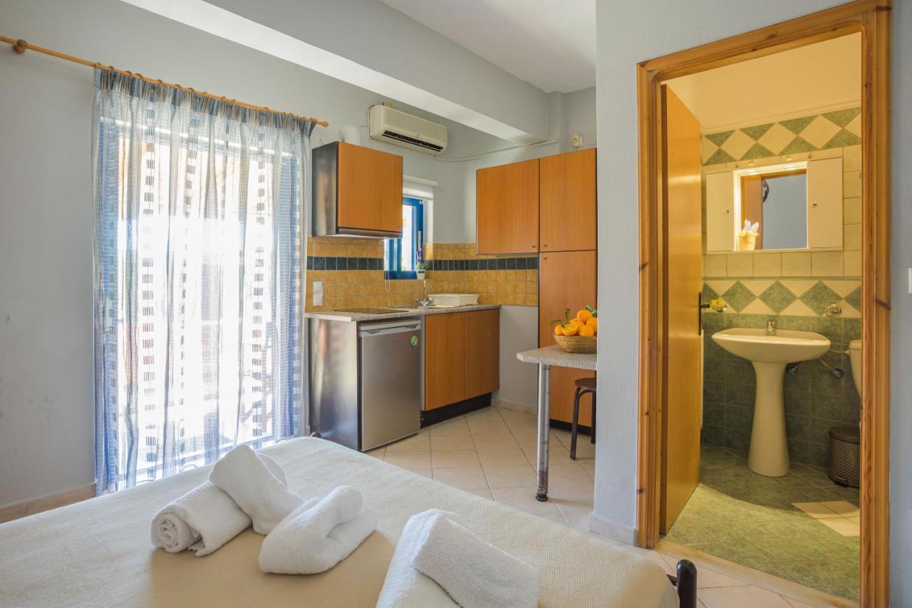Orange Apartments Василики Екстериор снимка